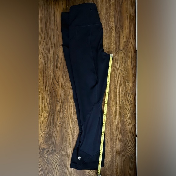 LULULEMON navy cropped mesh leggings, 21โ (US 2) - Picture 5 of 9
